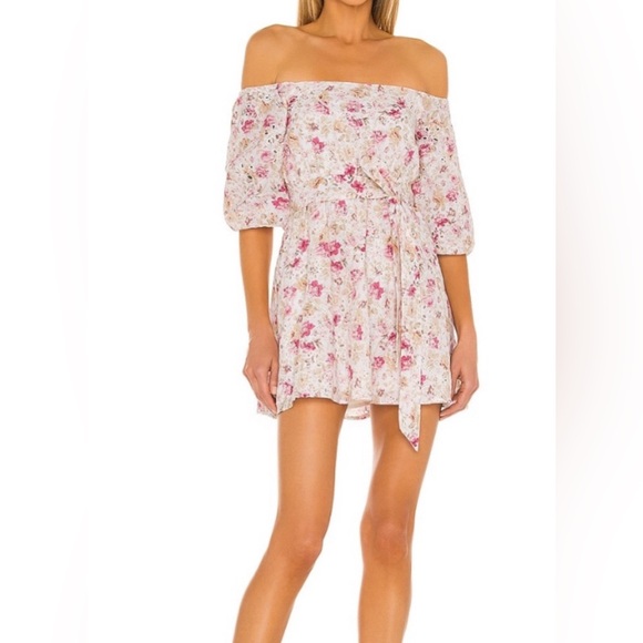 Cecile Off Shoulder Mini Dress in Multi
MINKPINK Size XS NWT - Picture 1 of 5